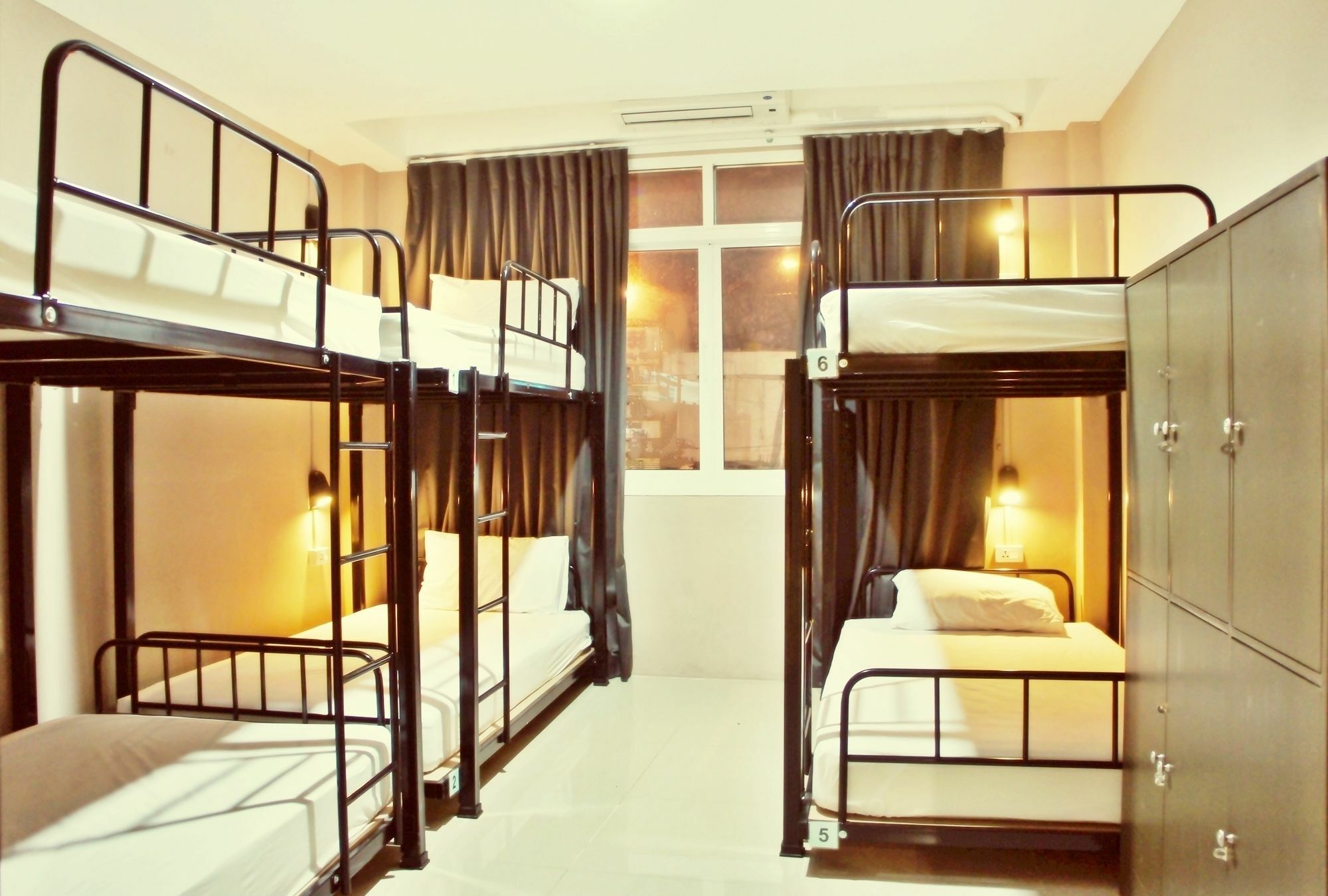 Link Corner Hostel 曼谷 外观 照片